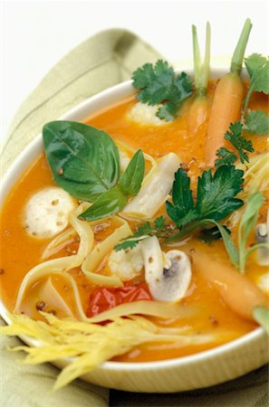 emulsion - Vegetable soup with curcuma Stock Photo - Rights-Managed, Code: 825-02307790