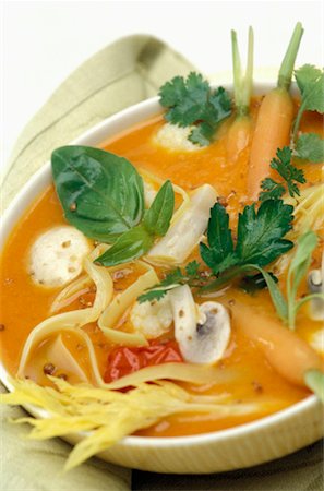 simsearch:825-02307790,k - Gemüsesuppe mit curcuma Stockbilder - Lizenzpflichtiges, Bildnummer: 825-02307790