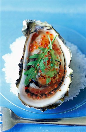oyster in jelly with trout roe Foto de stock - Con derechos protegidos, Código: 825-02308148