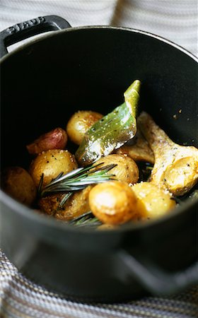 rosemary sprig - Potatoes in casserole dish Stock Photo - Rights-Managed, Code: 825-02308374