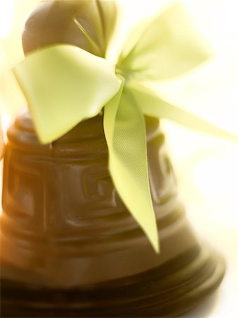 simsearch:825-02308514,k - Chocolate  Easter bell Stock Photo - Rights-Managed, Code: 825-02308500