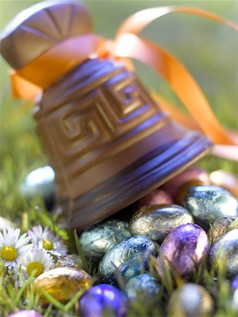 simsearch:825-02308514,k - Easter chocolate bell and easter eggs Stock Photo - Rights-Managed, Code: 825-02308503