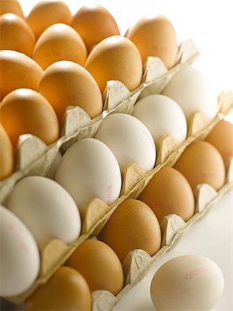 egg and farm - Trays of white and brown eggs Stock Photo - Rights-Managed, Code: 825-02308541