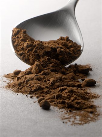 poudre de cacao - Spoonful of cacao powder Foto de stock - Con derechos protegidos, Código: 825-02308627