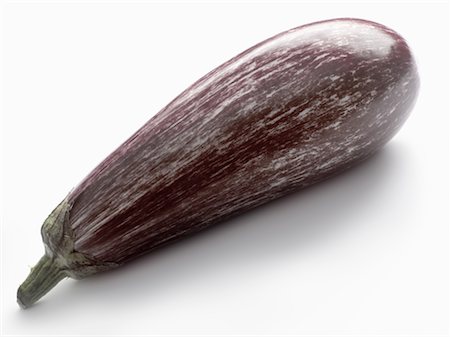 simsearch:825-02308577,k - Striped eggplant Fotografie stock - Rights-Managed, Codice: 825-02308705