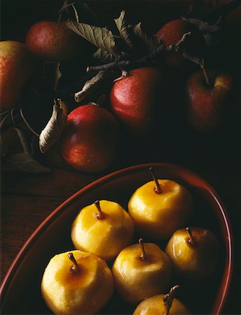 simsearch:825-02304110,k - caramelized apples with honey Stock Photo - Rights-Managed, Code: 825-02302435