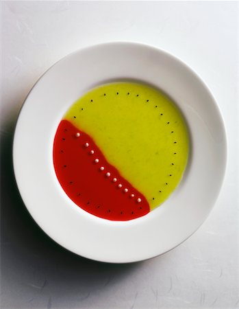 pureed - strawberry and kiwi coulis Stock Photo - Rights-Managed, Code: 825-02302515