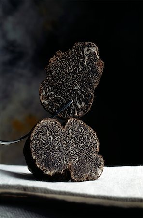 simsearch:825-02302544,k - Truffle Stock Photo - Rights-Managed, Code: 825-02302673