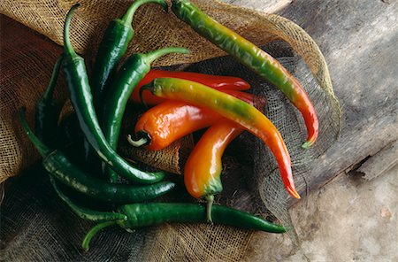 simsearch:825-02307165,k - Fresh hot peppers Foto de stock - Direito Controlado, Número: 825-02302693