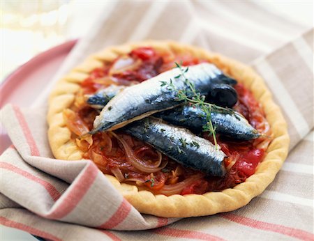 Pissaladière with fresh sardines Stock Photo - Rights-Managed, Code: 825-02302954