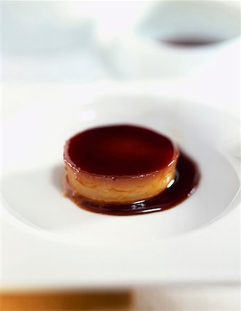 simsearch:825-02304110,k - individual orange flan Stock Photo - Rights-Managed, Code: 825-02303483