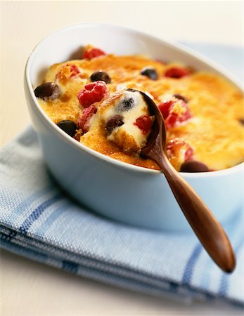 blueberry and raspberry bake Stock Photo - Rights-Managed, Code: 825-02303575