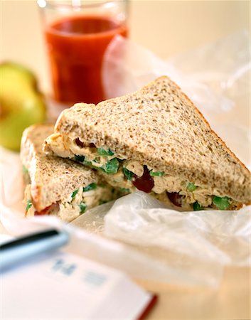 sándwich club - chicken sandwich Foto de stock - Con derechos protegidos, Código: 825-02303615