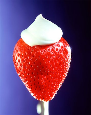 strawberry and whipped cream Stock Photo - Rights-Managed, Code: 825-02303623