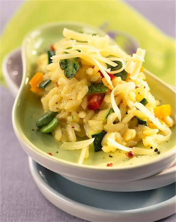 simsearch:825-02302486,k - Risotto aux petits légumes Photographie de stock - Rights-Managed, Code: 825-02303630