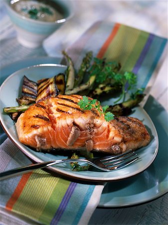 roasted fish - raost salmon steak with fleur de sel sea salt Stock Photo - Rights-Managed, Code: 825-02303682