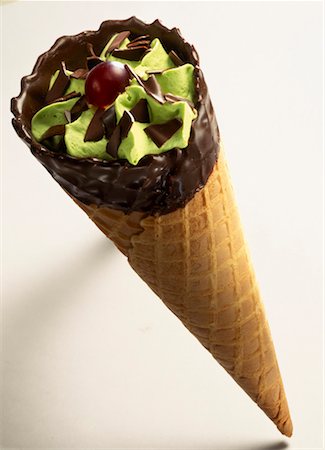 chocolate and pistachio cone Stock Photo - Rights-Managed, Code: 825-02303724