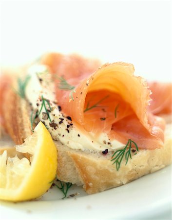 salmon - Smoked salmon and cream on a slice of bread Stock Photo - Rights-Managed, Code: 825-03626906