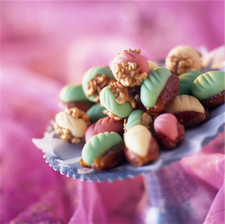 pink party food - Stuffed dates and walnuts Stock Photo - Rights-Managed, Code: 825-03626938