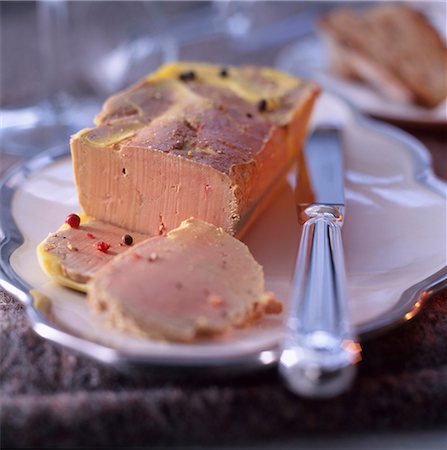 simsearch:652-03801226,k - Duck foie gras pâté Foto de stock - Con derechos protegidos, Código: 825-03626972