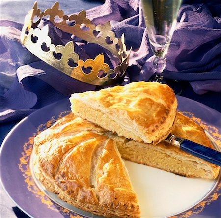 simsearch:652-03803984,k - Galette des Rois almond pastry cake Stock Photo - Rights-Managed, Code: 825-03626990