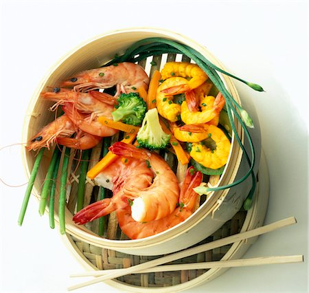 steamed vegetables - Shrimps and vegetables in a steam basket Stock Photo - Rights-Managed, Code: 825-03627032