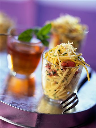 simsearch:652-03805181,k - Algérie-style spaghettis Photographie de stock - Rights-Managed, Code: 825-03627213