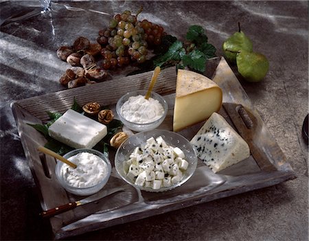 roquefort cheese - Cheeseboard Foto de stock - Con derechos protegidos, Código: 825-03627250