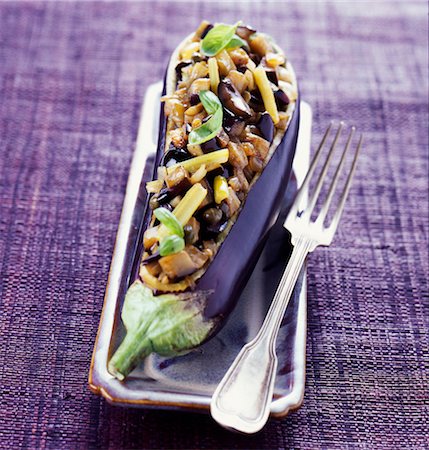 simsearch:825-02303718,k - Aubergines farcie de Capanota Photographie de stock - Rights-Managed, Code: 825-03627369