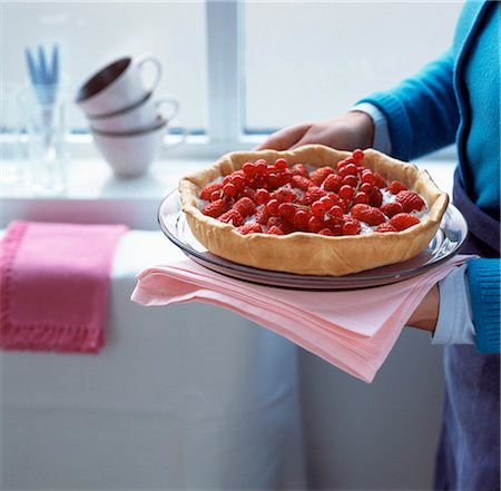 Strawberry and redcurrant tart Stock Photo - Rights-Managed, Code: 825-03627473