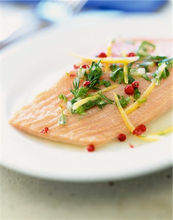 salmon on a colored plate - Salmon fillet with lemon Stock Photo - Rights-Managed, Code: 825-03627525