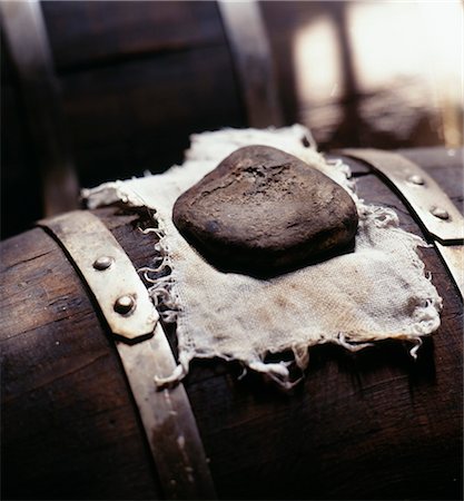 Barrel of wine Stock Photo - Rights-Managed, Code: 825-03627975