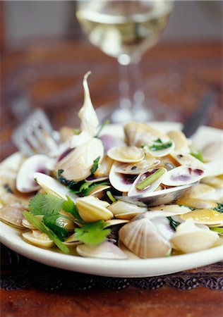 simsearch:825-03627991,k - Pan-fried tellin shellfish with garlic and coriander Stock Photo - Rights-Managed, Code: 825-03628389
