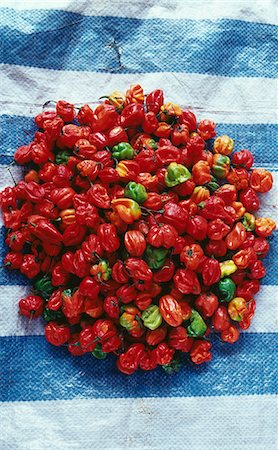 simsearch:825-05835883,k - Hot peppers Stock Photo - Rights-Managed, Code: 825-03628412