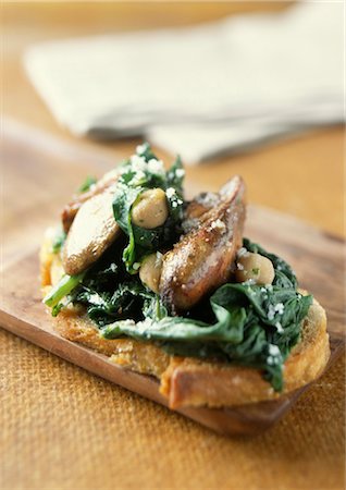 Chicken liver,spinach and chickpea Crostini Stock Photo - Rights-Managed, Code: 825-03628552