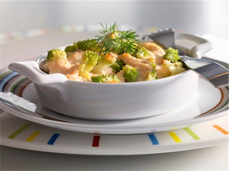 simsearch:652-03801024,k - Romanesco cabbage and salmon gratin Stock Photo - Rights-Managed, Code: 825-03628619