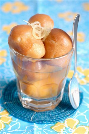 simsearch:825-03628530,k - Mini Babas with lemoncello, rum and lemon Stock Photo - Rights-Managed, Code: 825-03628666