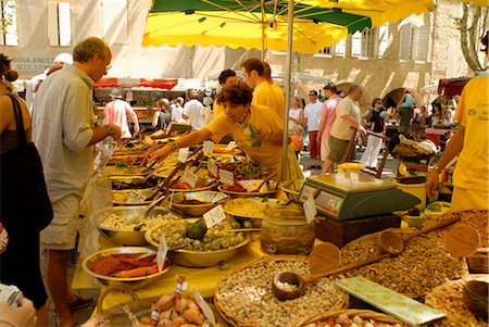 shopping in vegetable & fruits - Market at Uzès Stock Photo - Rights-Managed, Code: 825-03628783