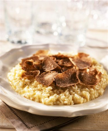 Risotto with white truffles Foto de stock - Direito Controlado, Número: 825-03629063