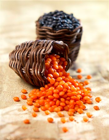 simsearch:652-03803884,k - Orange and black lentils Stock Photo - Rights-Managed, Code: 825-03629426