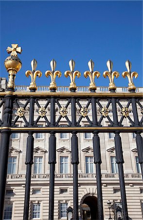 simsearch:832-08007692,k - UK, England, Buckingham Palace Gates; London Foto de stock - Con derechos protegidos, Código: 832-08007515