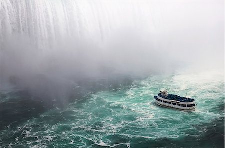 Canada, Niagara Falls and Maid of Mist; Ontario Photographie de stock - Rights-Managed, Code: 832-08007637