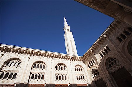 simsearch:6119-08170155,k - Inner courtyard, Mosque of Emir Abdel Kader; Constantine, Algeria Stock Photo - Rights-Managed, Code: 832-08007717