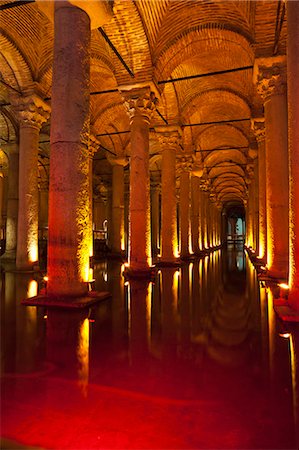 simsearch:6119-08267398,k - The inside of Basilica Cistern in Sultanahmet; Istanbul, Turkey Stock Photo - Rights-Managed, Code: 832-08007753