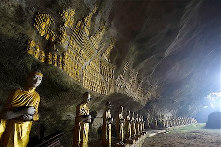 Buddhist statues in Saddar cave close to Hpa-An; Kayin State, Burma Stock Photo - Rights-Managed, Code: 832-08007794