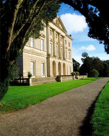 Castleward Co Down, Regency South Side of House, From theYew Walk Autumn Fotografie stock - Rights-Managed, Codice: 832-02254066