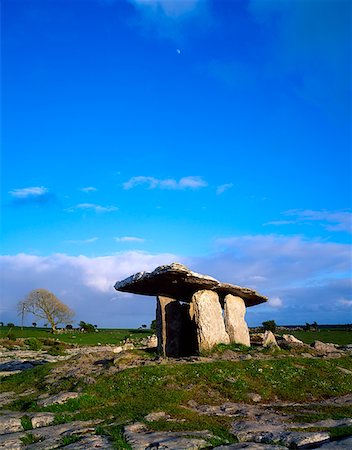 simsearch:832-02254615,k - Dolmen de Poulnabrone, Burren, Co Clare, Irlande Photographie de stock - Rights-Managed, Code: 832-02254089