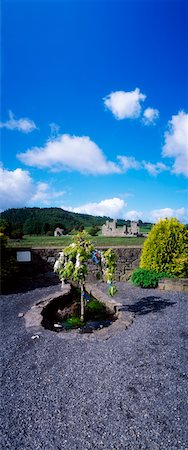 simsearch:832-02255037,k - Fore Abbey, and wishing well, Co Westmeath Stock Photo - Rights-Managed, Code: 832-02254243