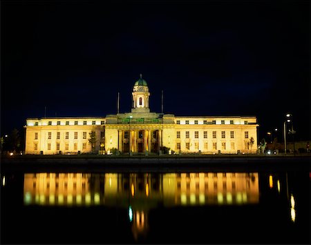 simsearch:832-03232585,k - Cork City, City Hall At Night Stock Photo - Rights-Managed, Code: 832-02254322