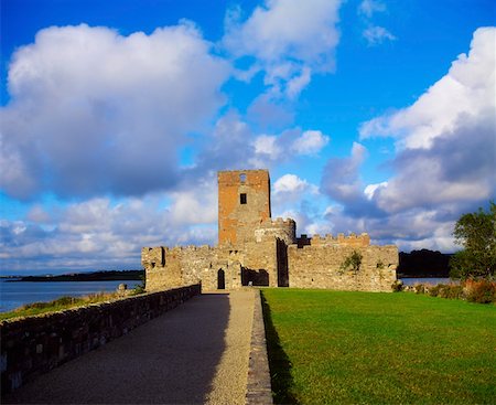 Donegal - Near Creeslough., Doe Castle - 15th Century Stronghold of MacSwinneys Foto de stock - Con derechos protegidos, Código: 832-02254419